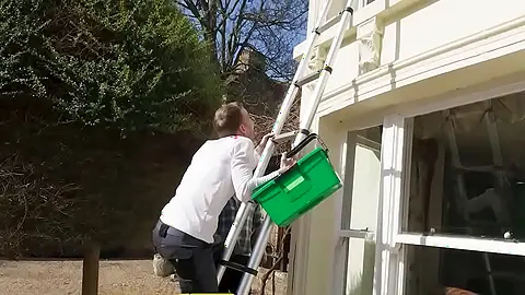 Sexy Homeowner Kayla Wild Trades Her Cash Tip For A Double Dicking From Window Washers