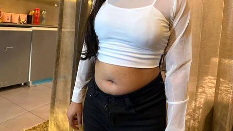 Bahar jaate hi choti beti ne apne bf ko Bula ke chudai karwai
