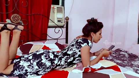 Palangtod devar ne bhabhi ki chut me land dal diya
