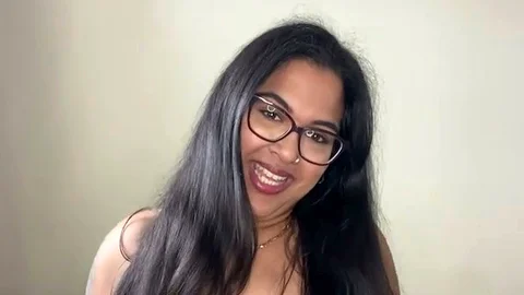 Asian BBW Wants You to Watch Her Play