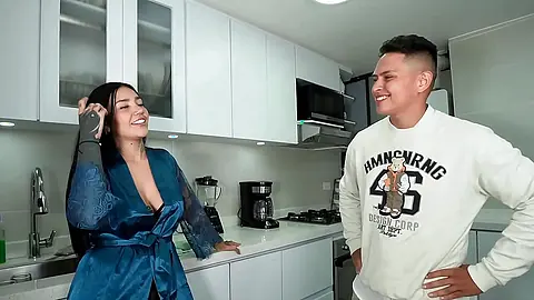My brother-in-law comes home, seduces me and leaves my ass full of cum - LA ROLA
