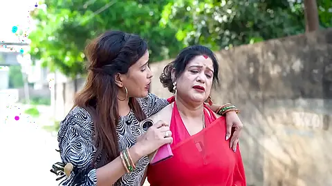 Bhabhi Gets real sex experience after long days! Village Doctor sex