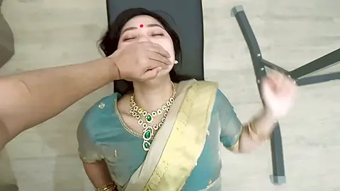Indian Bhabhi Gym Teacher Hardcore Pussy Creampie