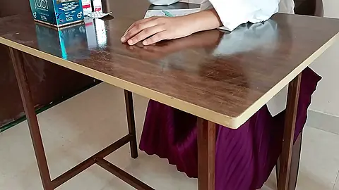 क्लिनिक सेक्स- बड़े बूब्स वाली भारतीय डॉक्टर को मरीज़ ने चोदा (हिंदी ऑडियो)